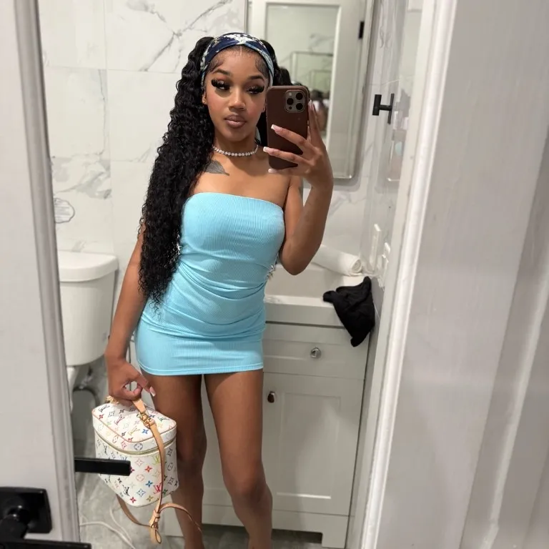  is Female Escorts. | Madison | Wisconsin | United States | AmorousHug