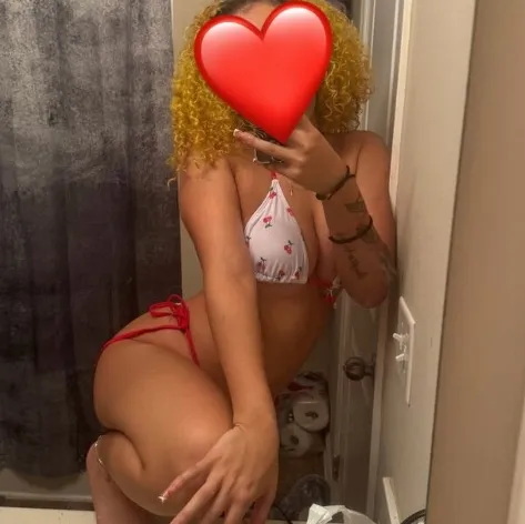  is Female Escorts. | Long Island | New York | United States | AmorousHug