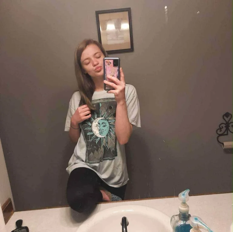  is Female Escorts. | Green Bay | Wisconsin | United States | AmorousHug