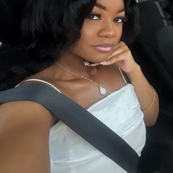  is Female Escorts. | Lawton | Oklahoma | United States | AmorousHug
