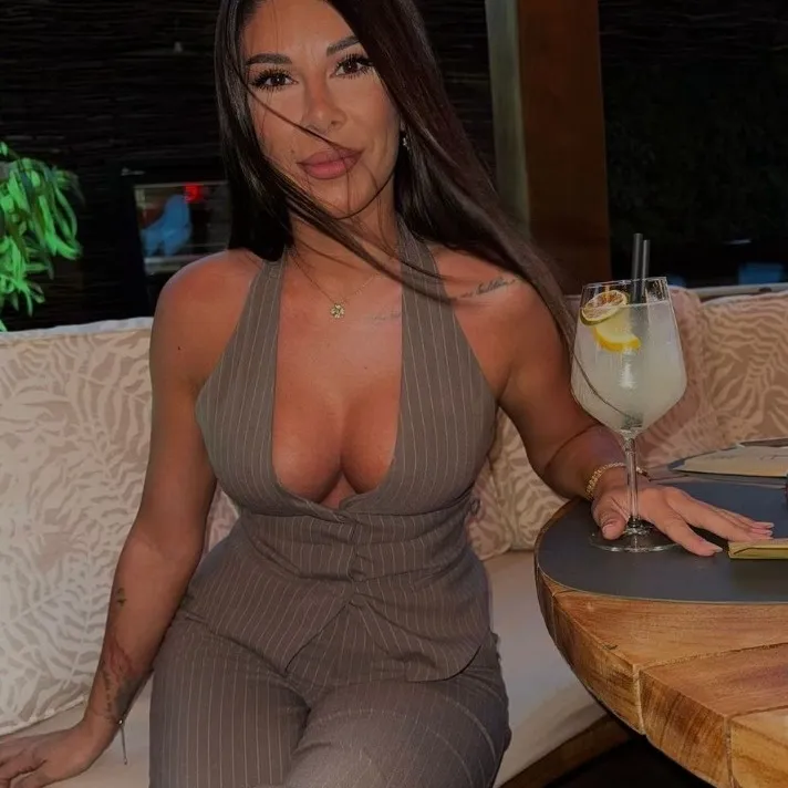  is Female Escorts. | Portsmouth | Virginia | United States | AmorousHug