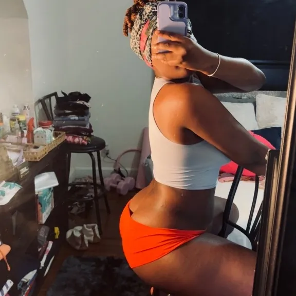  is Female Escorts. | Racine | Wisconsin | United States | AmorousHug