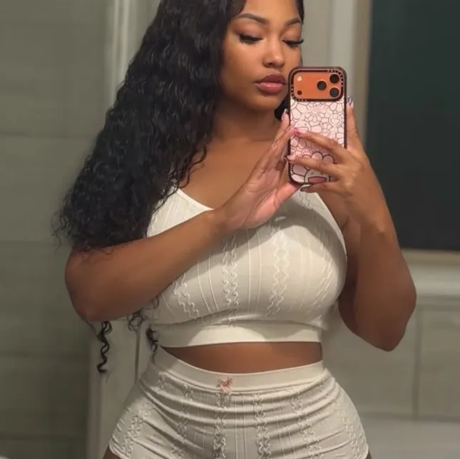  is Female Escorts. | Mason City | Iowa | United States | AmorousHug