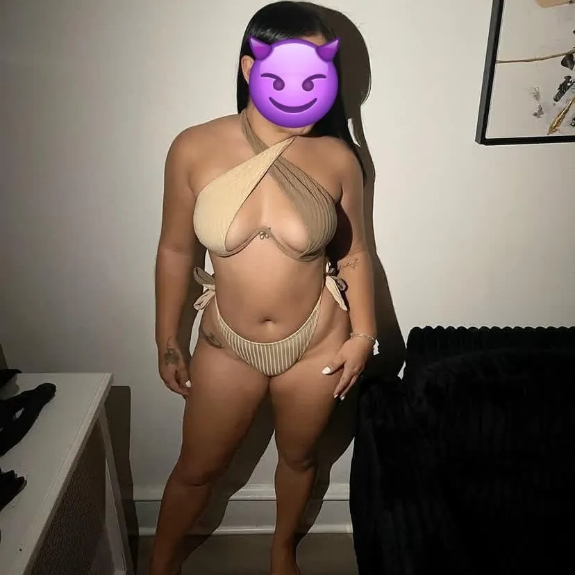  is Female Escorts. | Lowell | Massachusetts | United States | AmorousHug