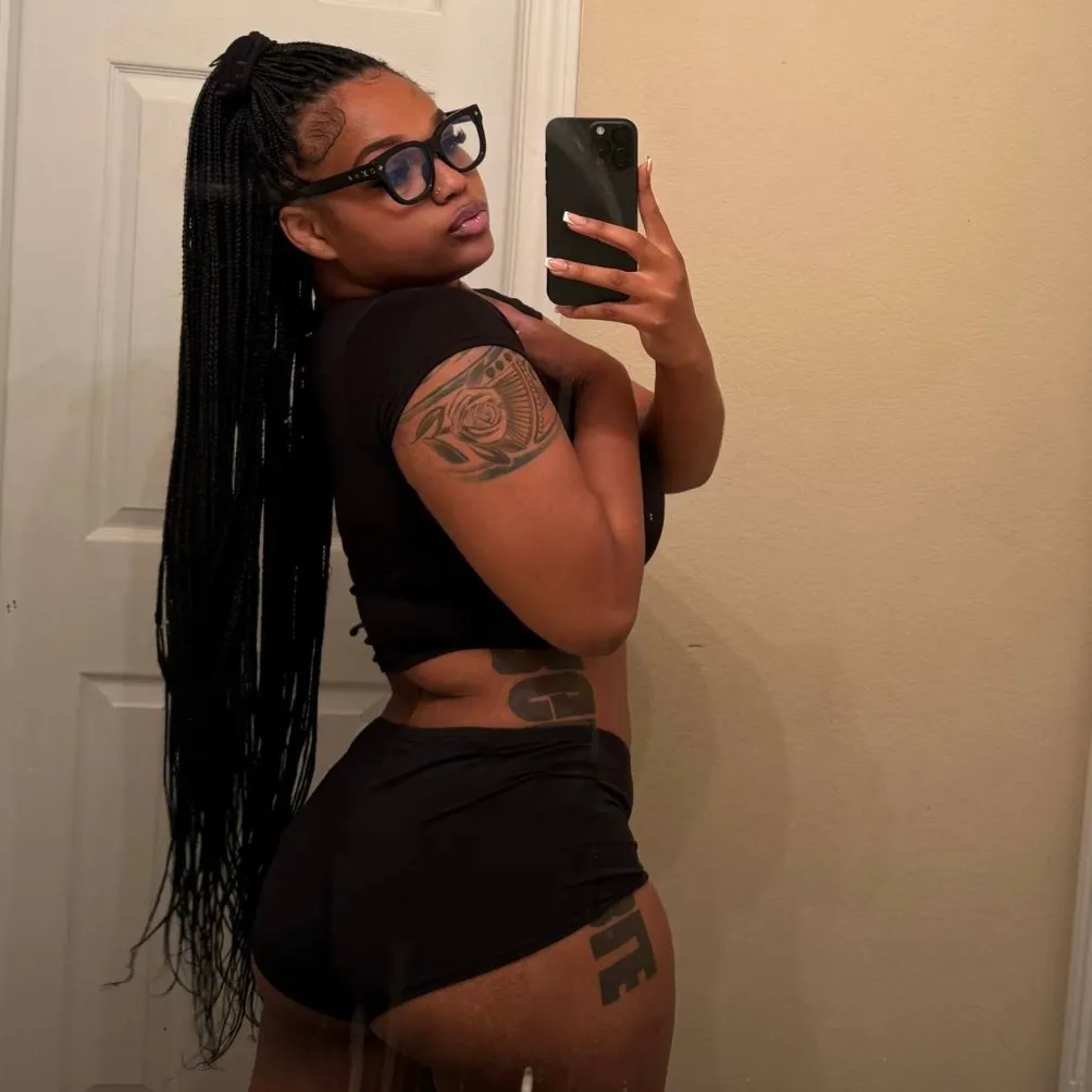  is Female Escorts. | Glens Falls | New York | United States | AmorousHug
