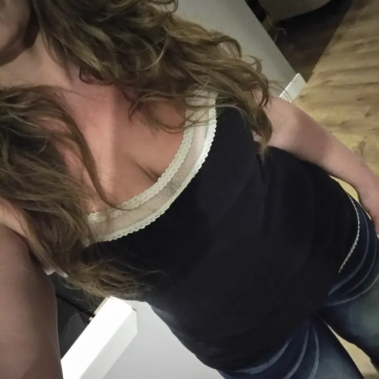  is Female Escorts. | Big Island | Hawaii | United States | AmorousHug