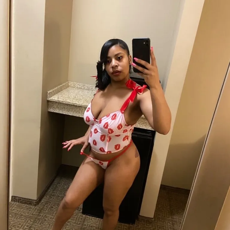  is Female Escorts. | Hampton | Virginia | United States | AmorousHug