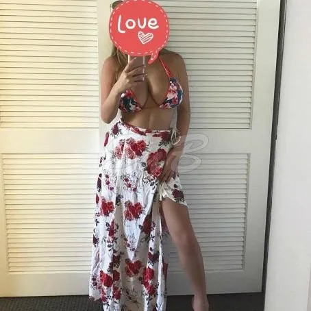  is Female Escorts. | Cairns |  | Australia | AmorousHug