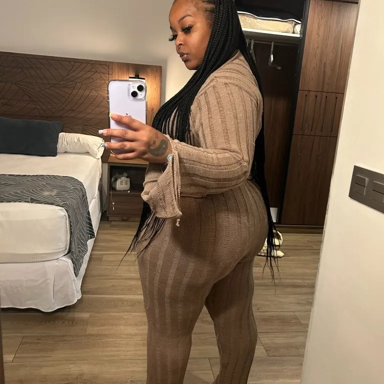  is Female Escorts. | Bemidji | Minnesota | United States | AmorousHug