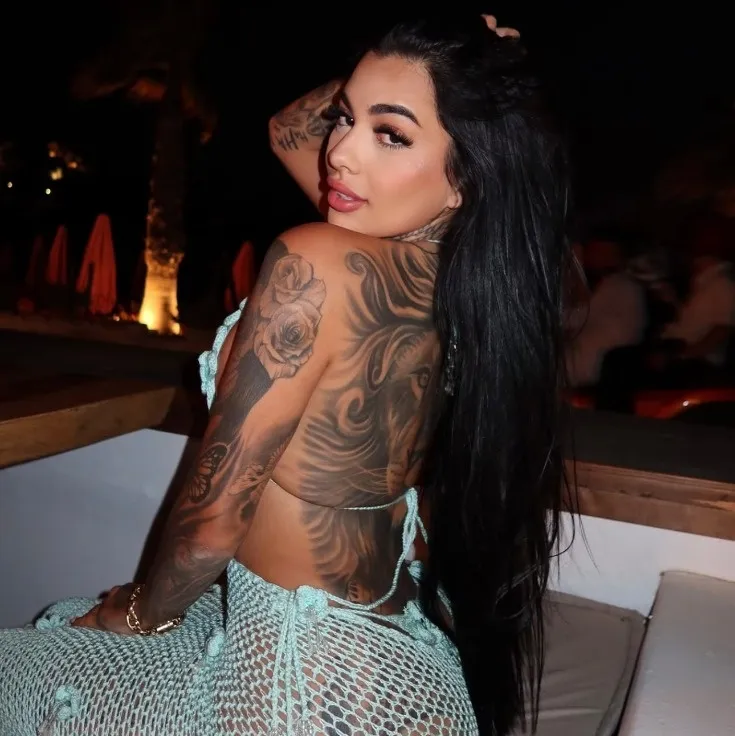  is Female Escorts. | Essex | Vermont | United States | AmorousHug