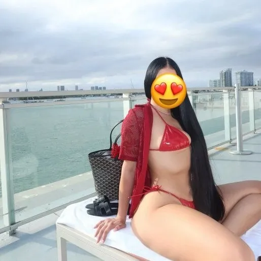  is Female Escorts. | Glens Falls | New York | United States | AmorousHug