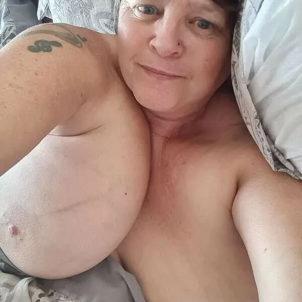  is Female Escorts. | Carbondale | Illinois | United States | AmorousHug