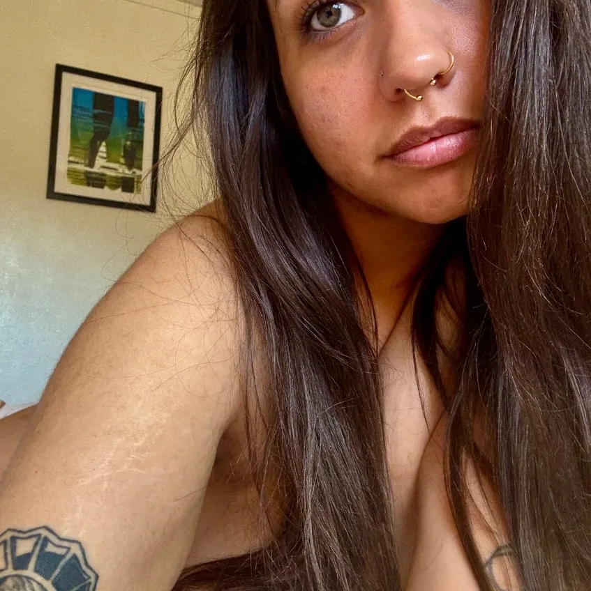  is Female Escorts. | San Fernando Valley | California | United States | AmorousHug