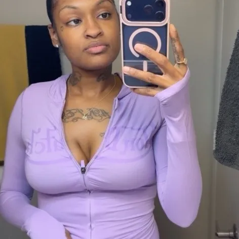  is Female Escorts. | Grand Forks | North Dakota | United States | AmorousHug