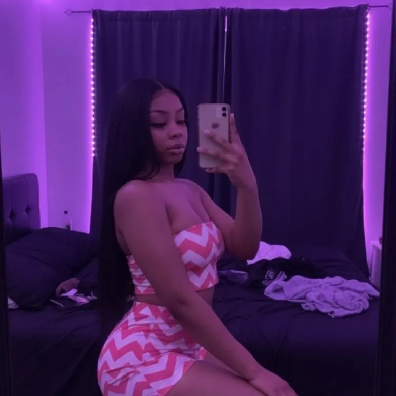  is Female Escorts. | Detroit | Michigan | United States | AmorousHug