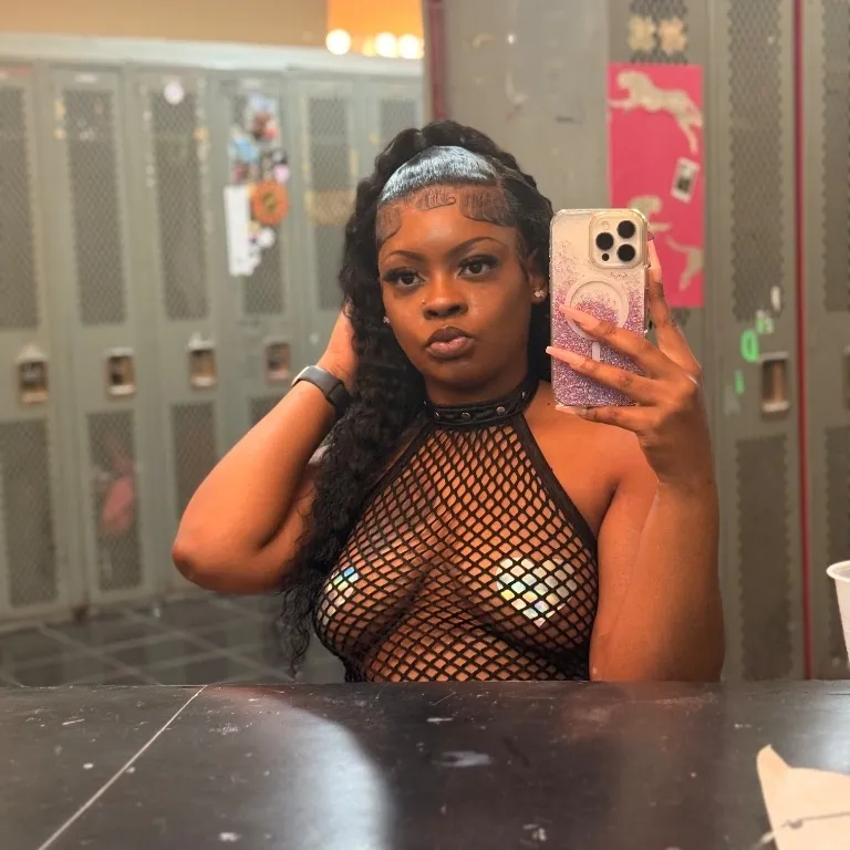  is Female Escorts. | St. Cloud | Minnesota | United States | AmorousHug